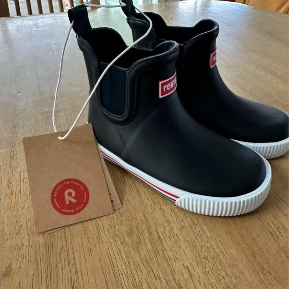 NWT Reima Kids Black rain Boots
